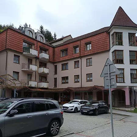 29 Lanovka Apartment